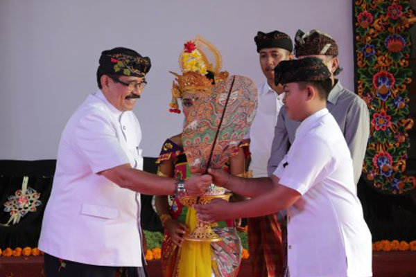  Gianyar Siapkan Regenerasi Dalang Wayang Kulit