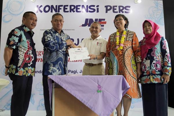  JNE dan Foodbank of Indonesia Jalin Kerja Sama