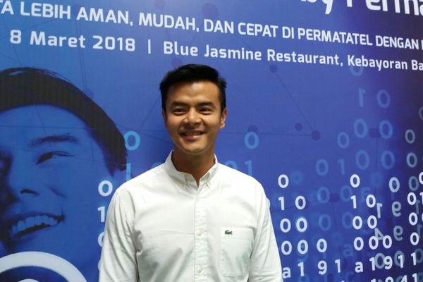  Ini Cara Aman Dion Wiyoko Dalam Melakukan Transaksi Perbankan