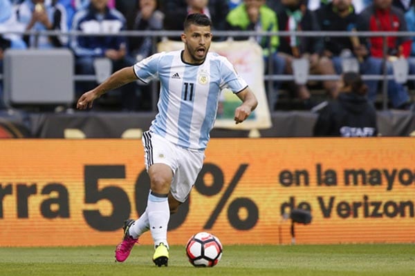  Cedera Lutut, Aguero Absen Bela Argentina