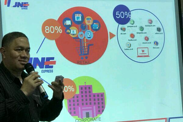  BERITA FOTO: Bos JNE Bicara Transformasi Bisnis