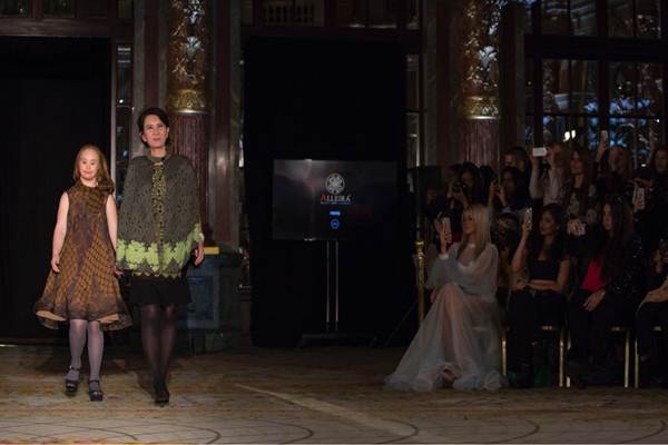  Alleira Tampilkan Batik Tradisional Indonesia di Paris Fashion Week 2018