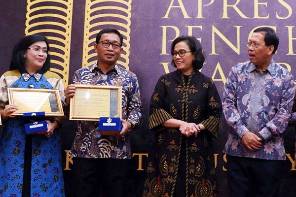  Bank BRI Terima Apresiasi dan Penghargaan Wajib Pajak Tahun 2017