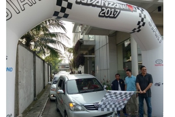  Disalip Mitsubishi Xpander, Toyota Avanza Temukan Lawan Seimbang