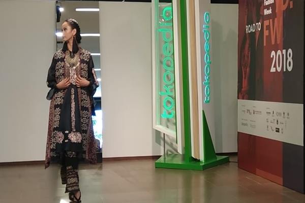  Indonesia Fashion Week 2018, Para Model Cantik akan Dibalut Busana Corak Daerah