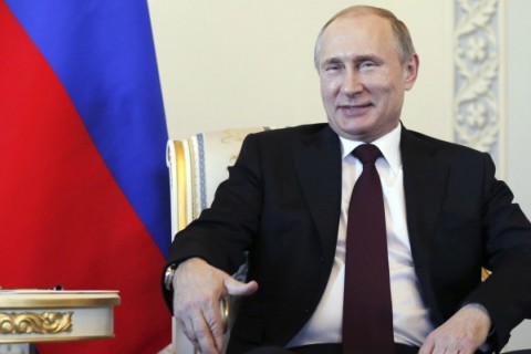  Vladimir Putin Kembali Pimpin Rusia Hingga 2024