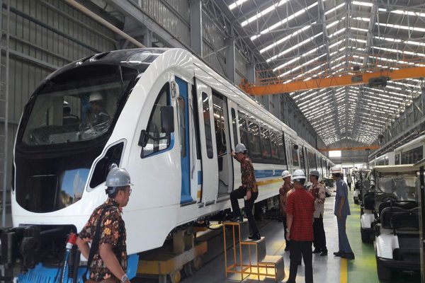  LRT Palembang: Rangkaian Kereta Tiba April 2018