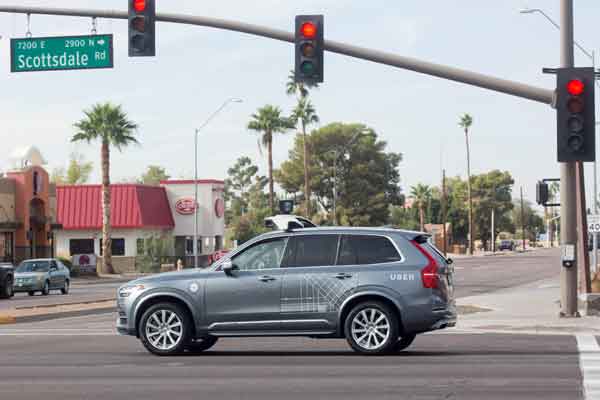 Pemerintah Arizona Tak Akan Perketat Regulasi Swakemudi Setelah Kecelakaan Uber