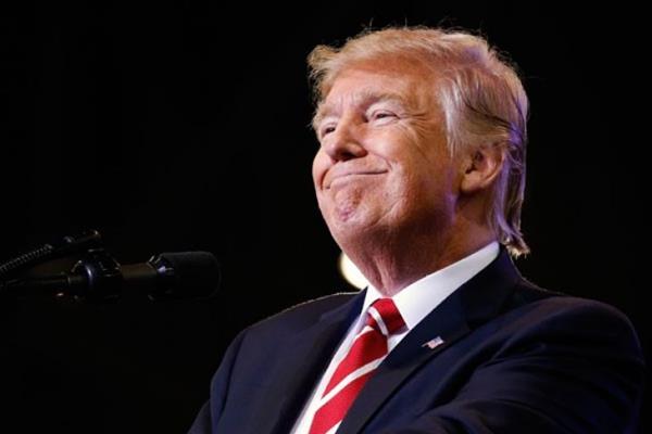  Trump Siap Bunyikan Genderang Perang Dagang