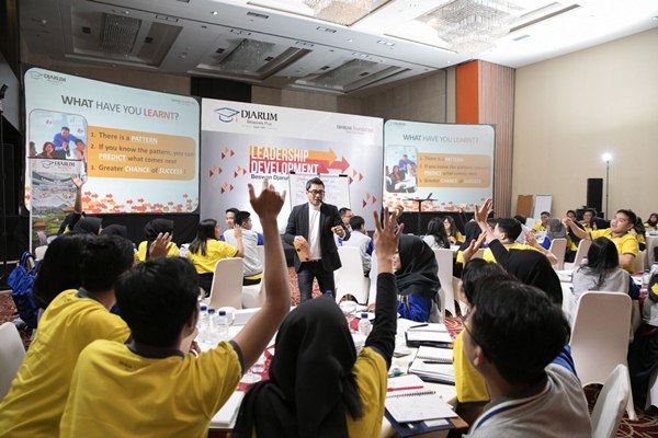  Djarum Foundation Berikan Beasiswa ke Mahasiswa untuk Pelatihan Leadership Development