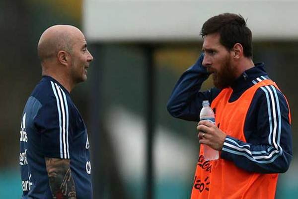  Jorge Sampaoli: Messi Tidak Tersentuh