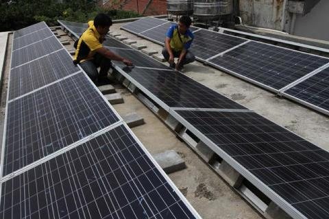  Lamong Energi Suplai Listrik Tenaga Surya 900 KW untuk Jalan Tol Bali