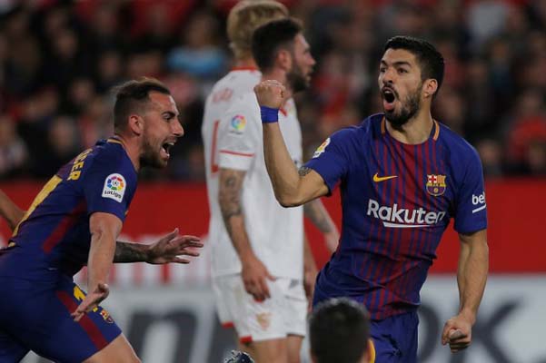  Hasil Lengkap Liga Spanyol: Suarez & Messi Selamatkan Barca, Skor 2-2