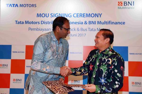  PABRIKAN INDIA : Tata Motors Tumbuh 20%