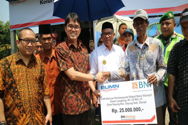  BNI Berikan Bantuan Sembako ke 3.000 Warga Demak