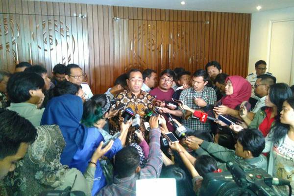  FORUM LOGISTIK: Pelabuhan Utama Wajib Operasi 24 Jam dan 7 Hari Seminggu