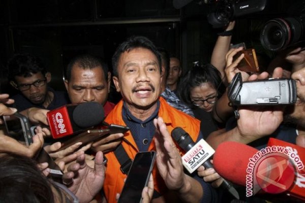  KPK Memperpanjang Penahanan Bupati Jombang Nyono Suharli