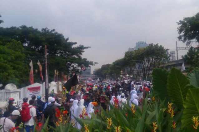  Demonstrasi Sukmawati, Pendemo Kumandangkan Adzan di Bareskrim