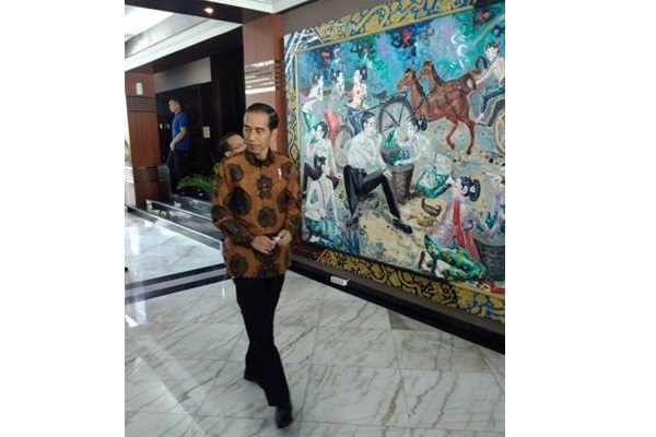 Sudah Salah Kostum, Jokowi Masih Candai Peserta Galang Kemanusiaan