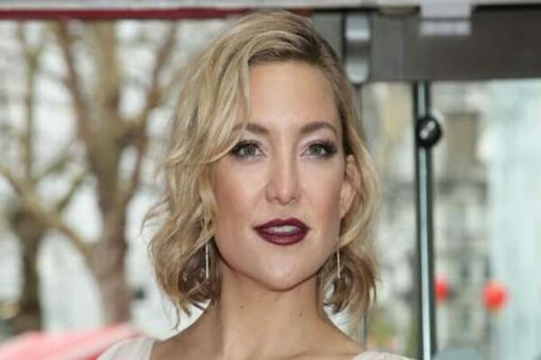  Kate Hudson Ternyata Tengah Menantikan Kelahiran Anaknya