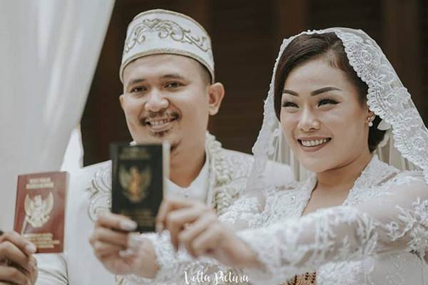  Berikut Foto-foto Pernikahan Chef Aiko dan Saugi