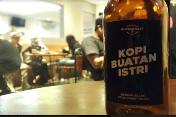  PELUANG USAHA: Menyeruput Kopi Buatan Istri   