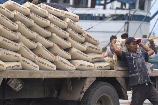  Semen Bosowa Pasok Material Proyek Bandara Buntu Kunik