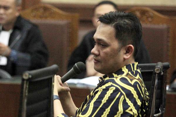  Cerai 2014, Kini Farhat Abbas dan Nia Daniaty Harus Berbagi Rumah Senilai Rp20 Miliar