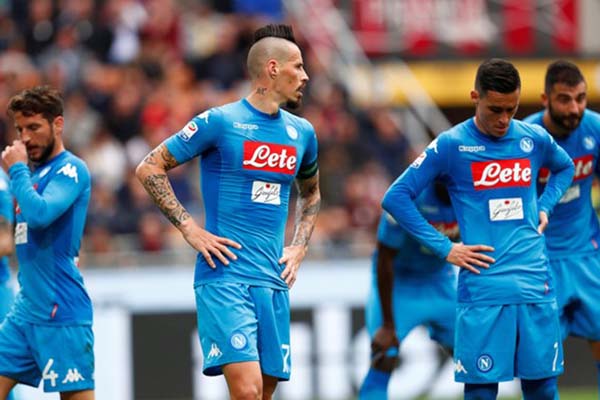  Hasil Liga Italia: Napoli vs Milan 0-0, Juventus Kian Dekat Juara