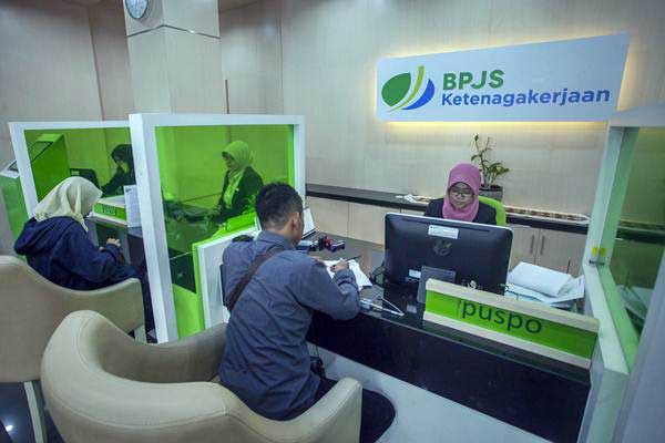  TENAGA KERJA : Disrupsi Digital & Unemployment Insurance