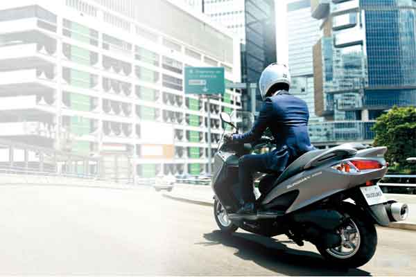  PASAR SEPEDA MOTOR: Skuter Matik Melaju 4,97%