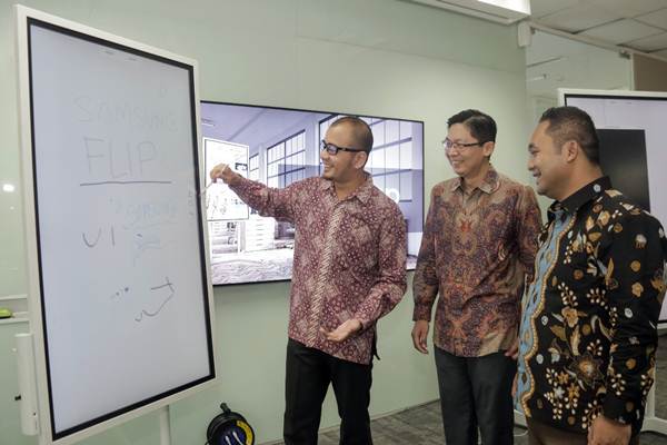  Samsung Luncurkan Produk Flip Chart Digital