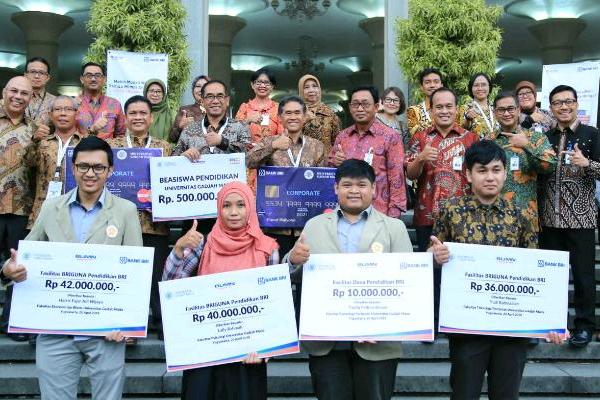  BRI Siap Kucurkan Kredit Pendidikan di UGM & UNAIR