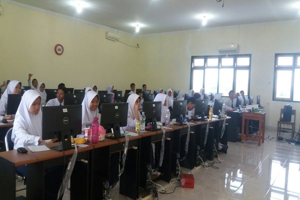  Server Offline, UNBK di Yogyakarta Kacau