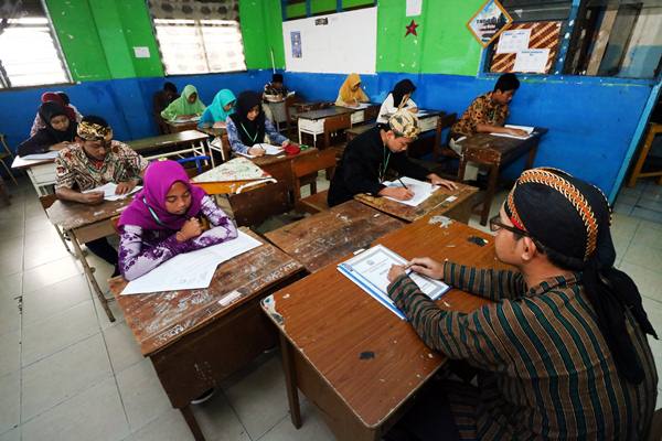  Ujian Nasional SMP 2018 Diikuti 4.296.557 Siswa