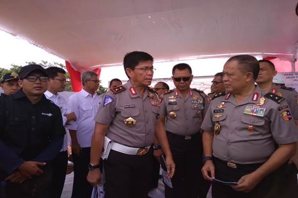  MUDIK LEBARAN: Polri Tinjau Proyek Tol Semarang - Batang