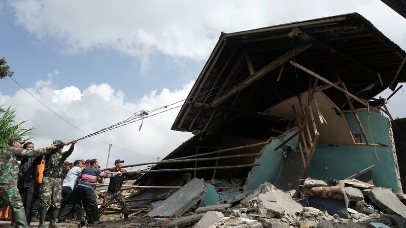  Kemensos Salurkan Bantuan Gempa Banjarnegara Rp767,2 juta