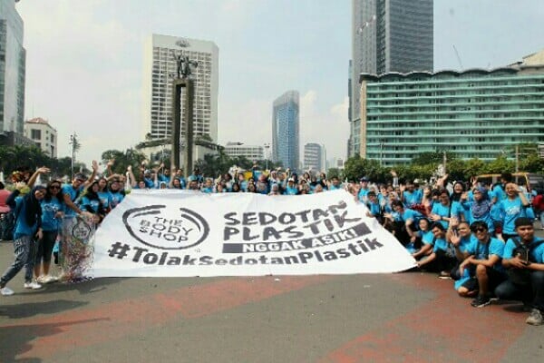  The Body Shop Kembali Gelar Kampaye Tolak Sampah Sedotan Plastik