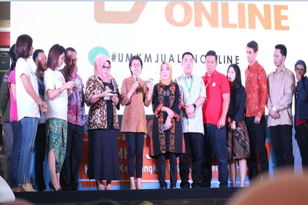  Pemerintah Kibarkan Gerakan Ayo UMKM Jualan Online