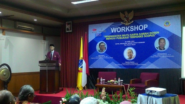 Rektor Universitas Sangga Buana YPKP Asep Effendi/Bisnis-Novianti