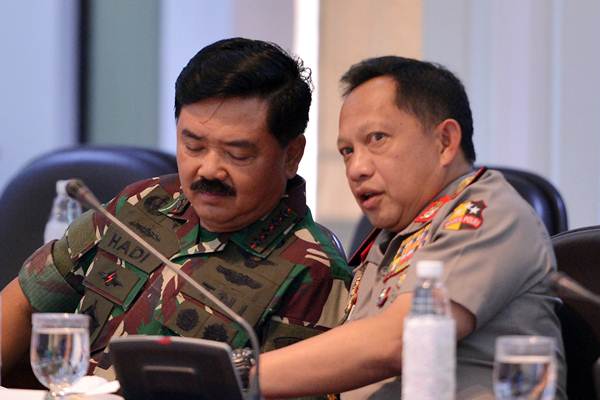  Warga Dayak Anugerahi Panglima TNI dan Kapolri Gelar Kehormatan