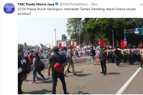  HARI BURUH: Massa Kumpul di Depan Istana, Monas  dan Kantor Kementerian Disterilisasi