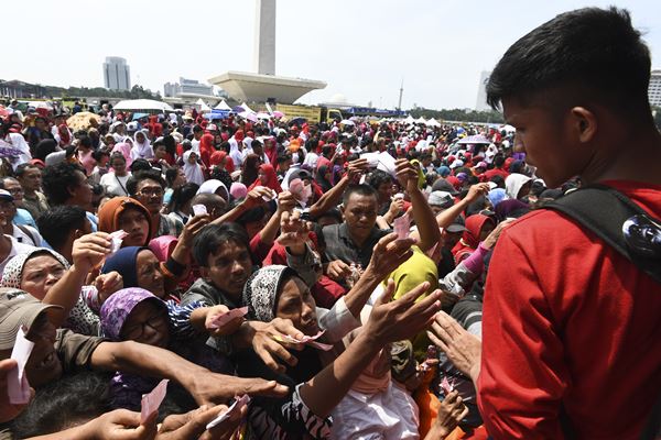  Insiden Sembako di Monas, Keluarga Korban Melapor ke Bareskrim dan DPR