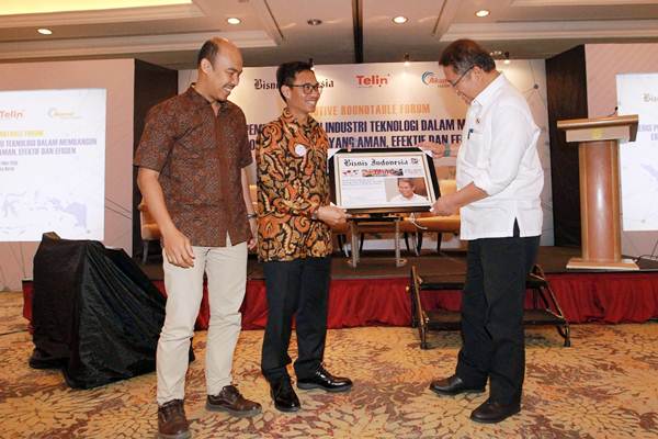  Bisnis Indonesia dan Telin Gelar Executive Roundtable Forum