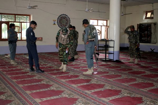  Bom di Masjid Afganistan Tewaskan 17 Orang