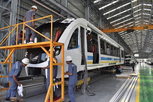  Kereta LRT Produksi PT Inka