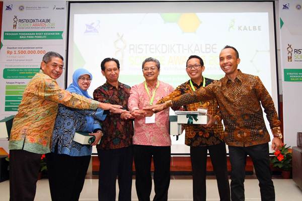  Peluncuran Program Ristekdikti-Kalbe Science Awards 2018 di Surabaya