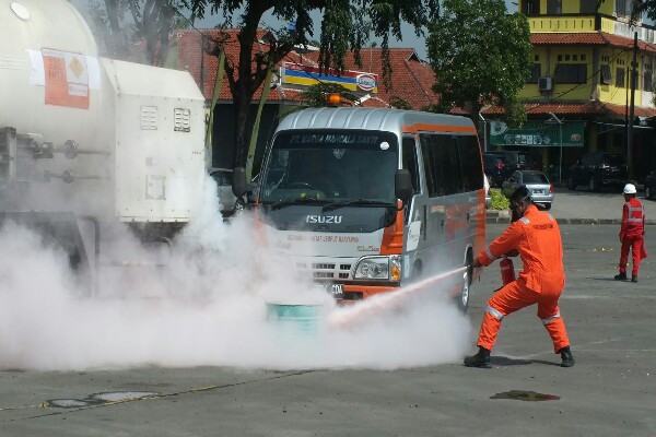  ASTRA Infra Toll Road Tangerang-Merak Gelar Simulasi Penanganan Limbah B3