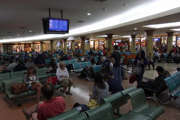  Merapi Meletus, Bandara Adisutjipto Ditutup Sementara