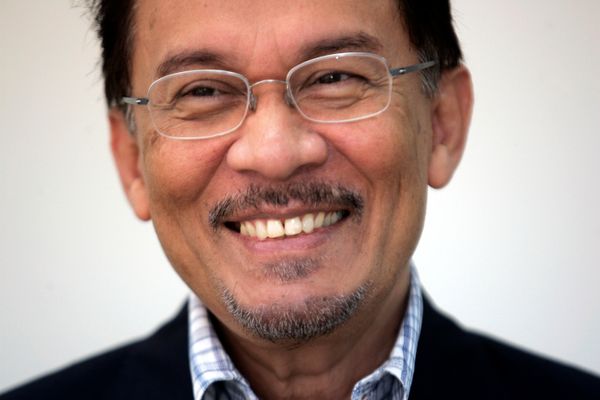  Mahathir Klaim Raja Malaysia Bersedia Ampuni Anwar Ibrahim